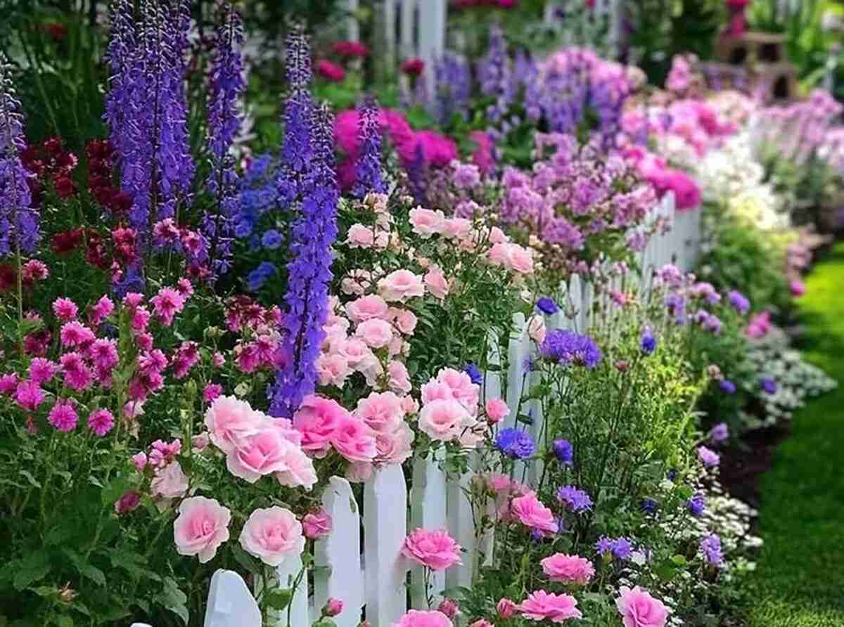 6 Easy Fence Designs to Refresh Your Yard